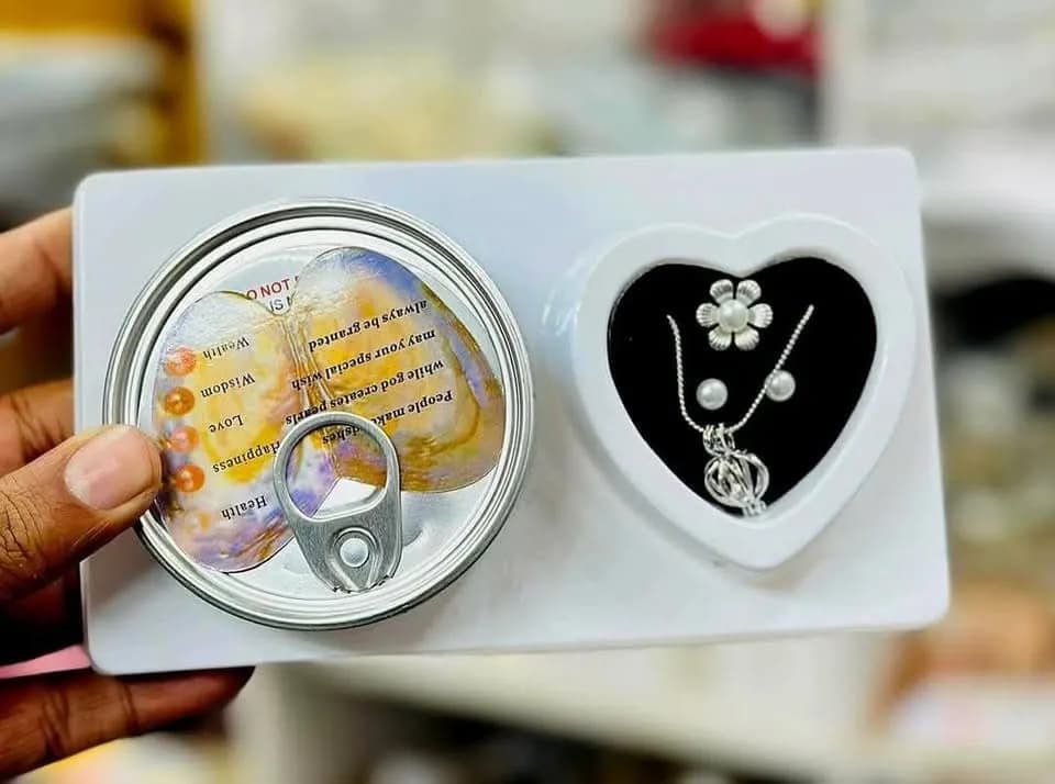 Pearl of Love Wishing Pearl Necklace & Pendant Gift Set — back view