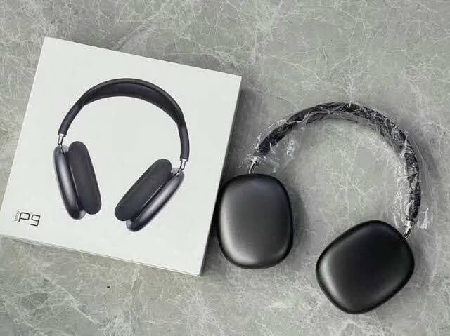 P9 Wireless Bluetooth Over-Ear Headphone Accessories — back view