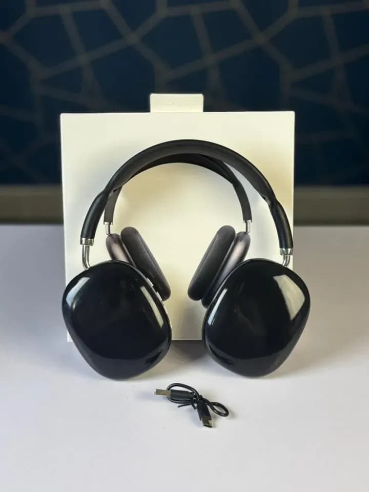 P9 Wireless Bluetooth Over-Ear Headphone Accessories — side view