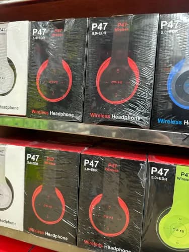 P47 5.0+EDR Wireless Bluetooth Headphone Accessories — fabric close-up