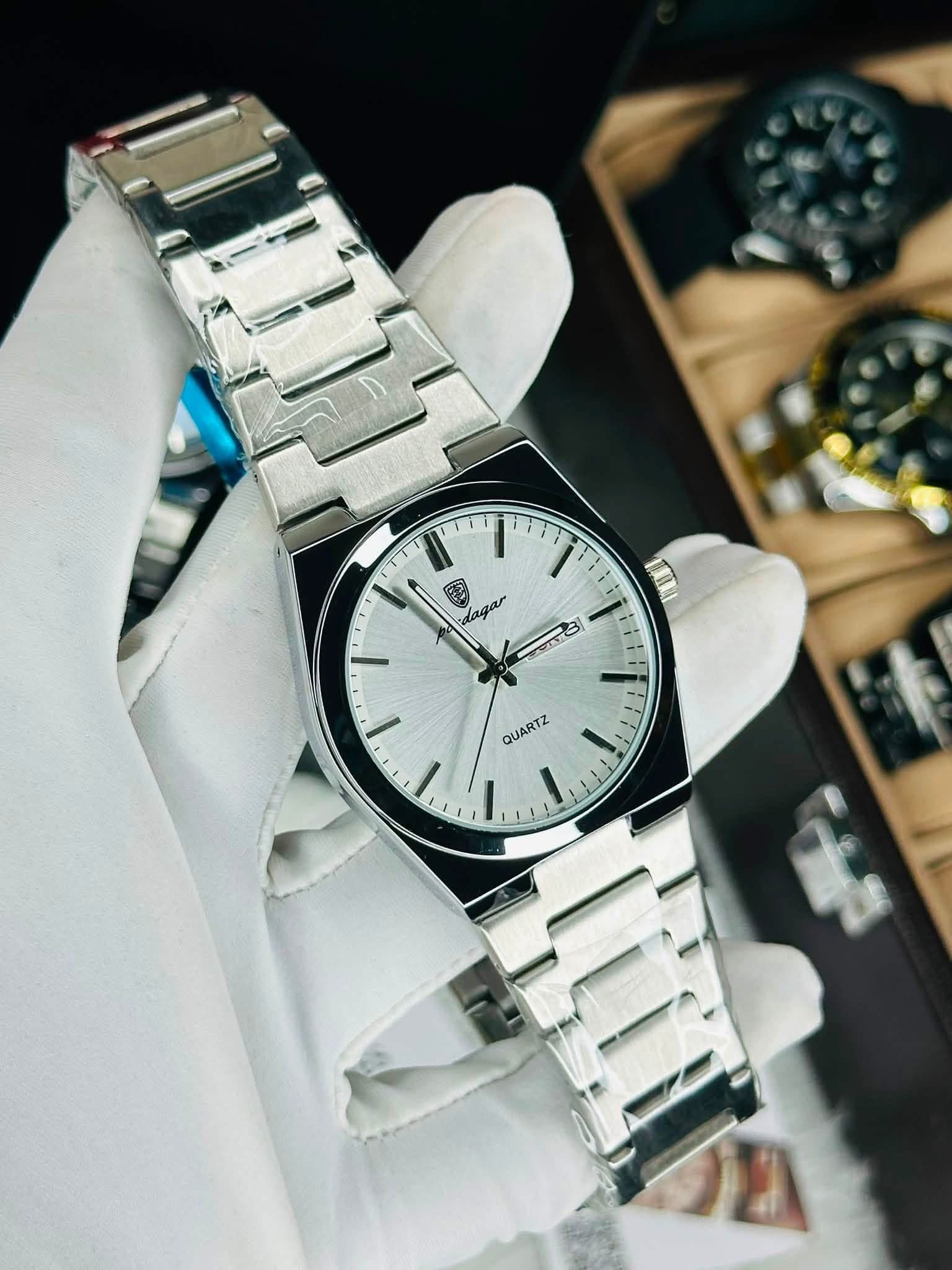 Poedagar wacth Men — back view