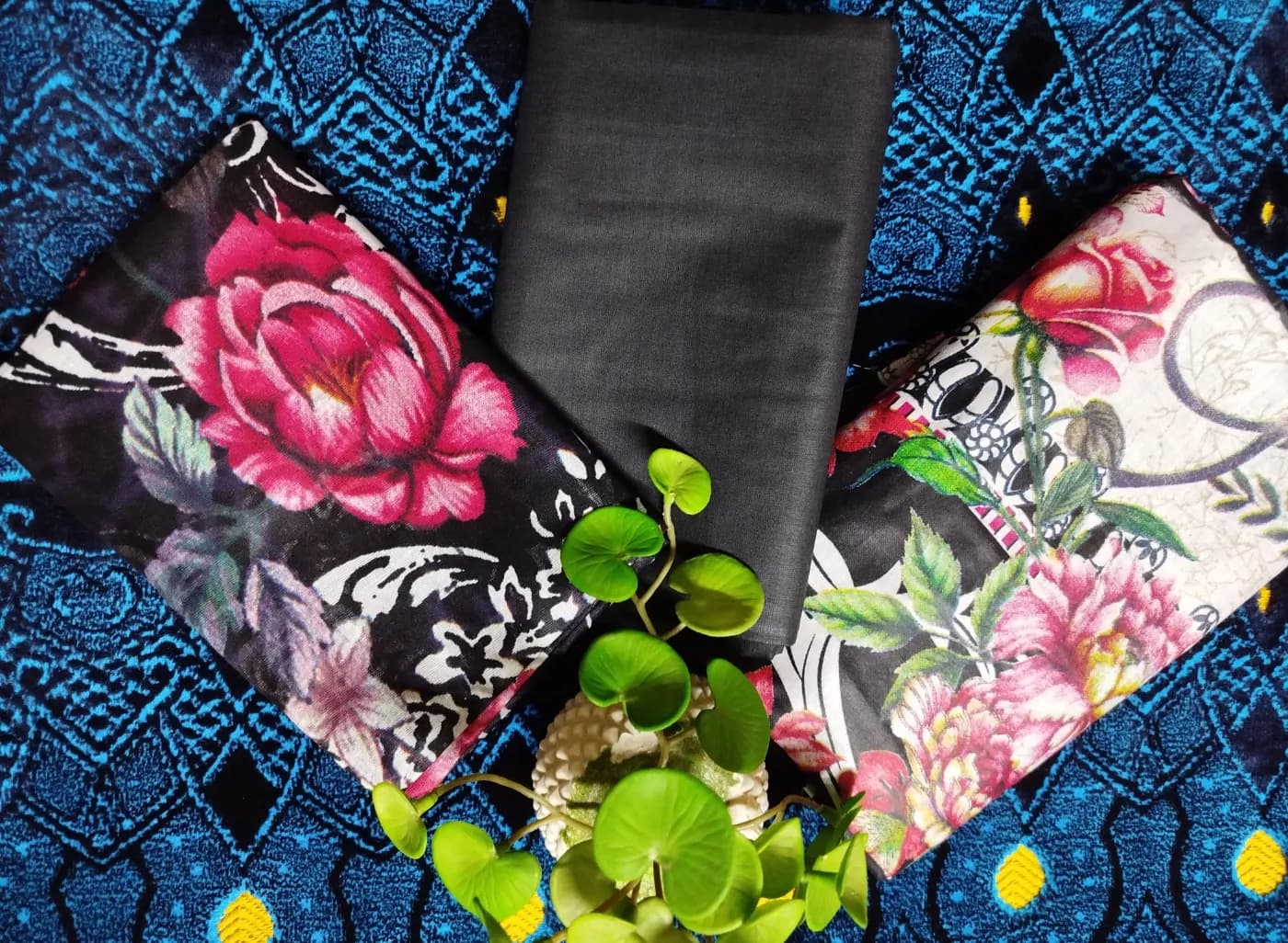 Goeljar China loan Unstitched 3-Piece Collection from ADISOM. 3 Piece — detail shot