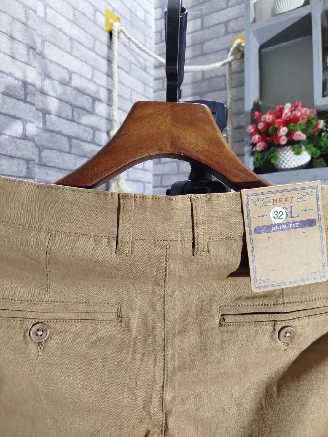🤎 NEW ARRIVAL | ADISOM SPECIAL BISCUIT COLOR GABARDINE PANT 🤎 Jeans — detail shot