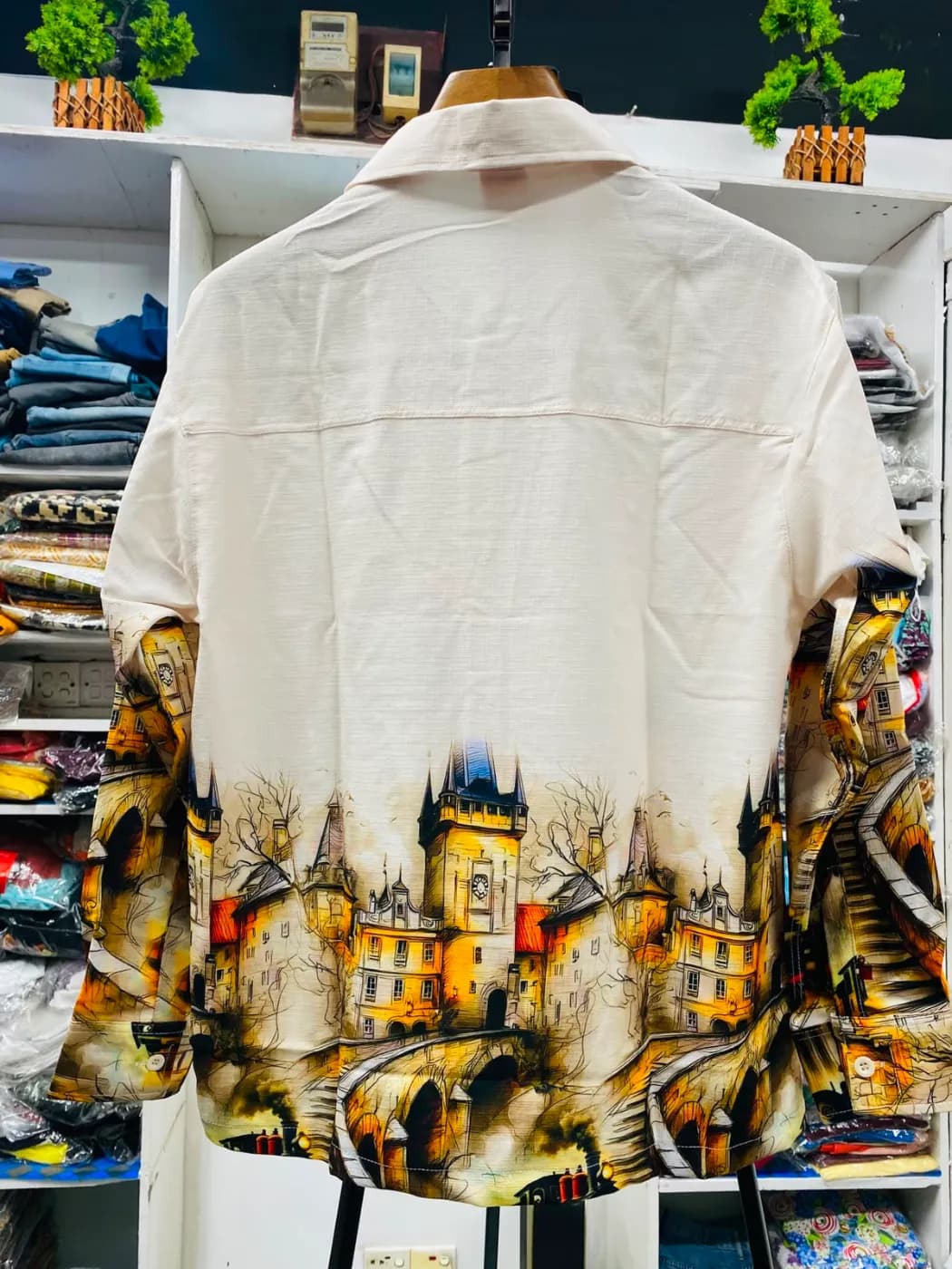 Vintage Castle Artwork Boxy Fit Shirt Men — side view