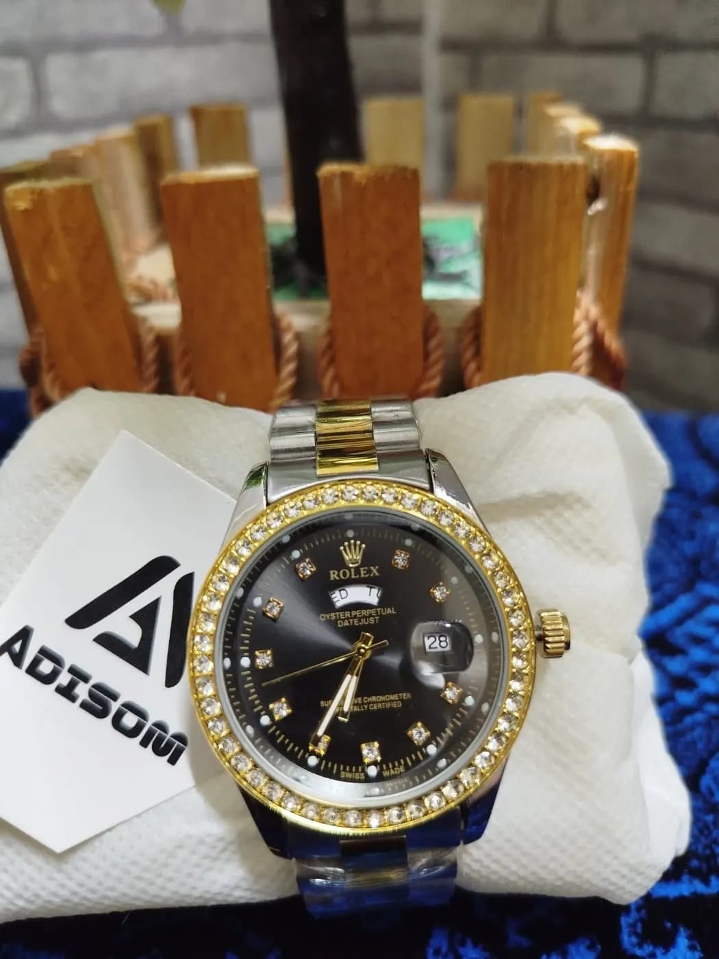 Black Dial Luxury Watch | Gold Bezel Classic Edition — Savageon Bangladesh
