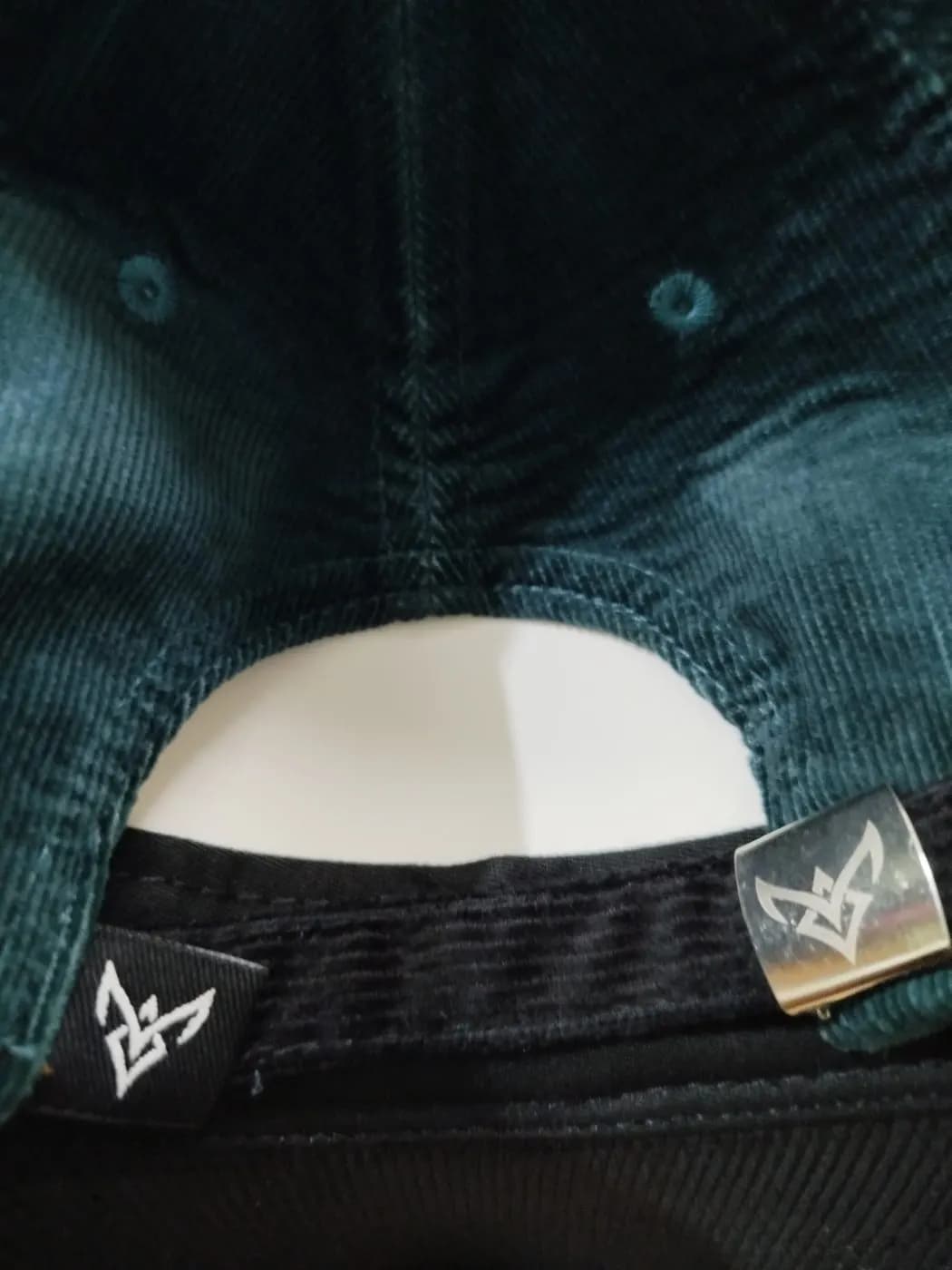 COURT FABRIQ TEAL & BLACK PREMIUM CAP — back view
