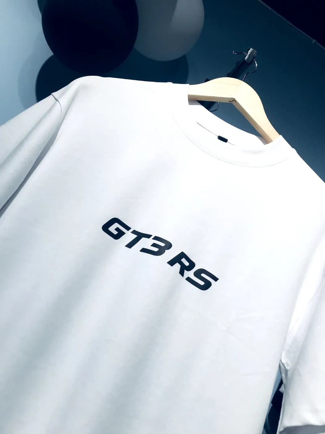 GT3RS Drop Shoulder T-Shirt | White — detail shot