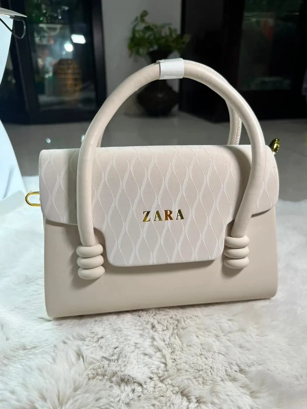 Women's Premium Fashion Handbag – Cream & Blush Pink — back view